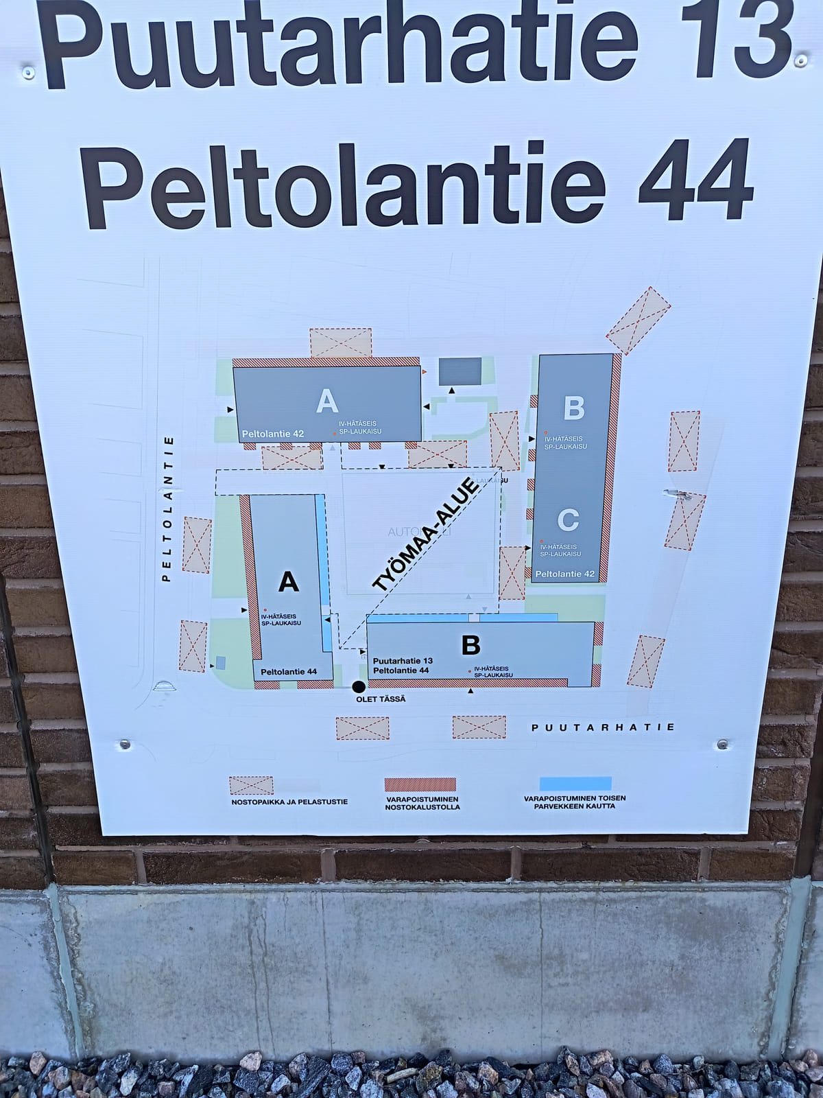 Kerrostalokaksio Puutarhatie 13, Vantaa, HMJV Invest Oy -konkurssipesä (2814261-7)