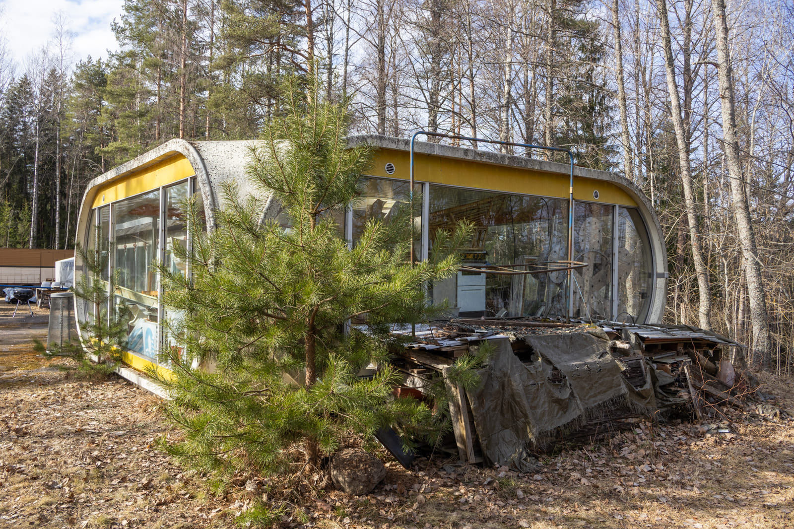 Venturo-moduli. Kuolinpesä myy historiallisen Matti Suurosen suunnitteleman kokonaisuuden.