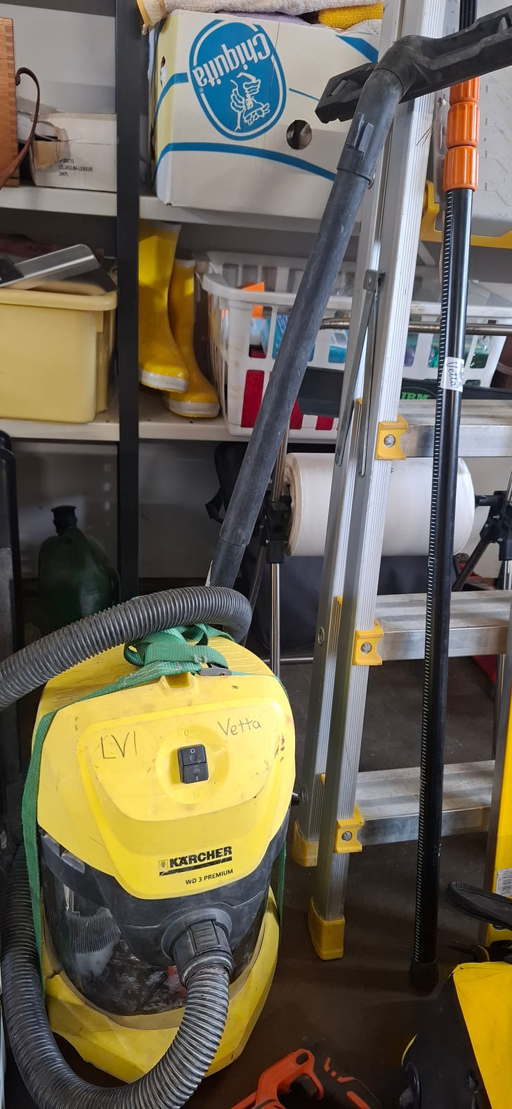 Sekalainen erä työkaluja. LVI Levin Vetta Oy (3262886-3) konkurssipesä