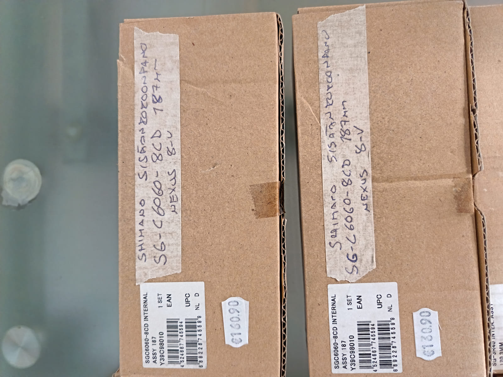 konkurssihuutokaupassa Erä Shimano-napavaihteiden sisäosia, Alfine-vaihdenapa ja kierrepakkoja. Esa T Tiainen Oy  Oy (2820807-3) konkurssipesä