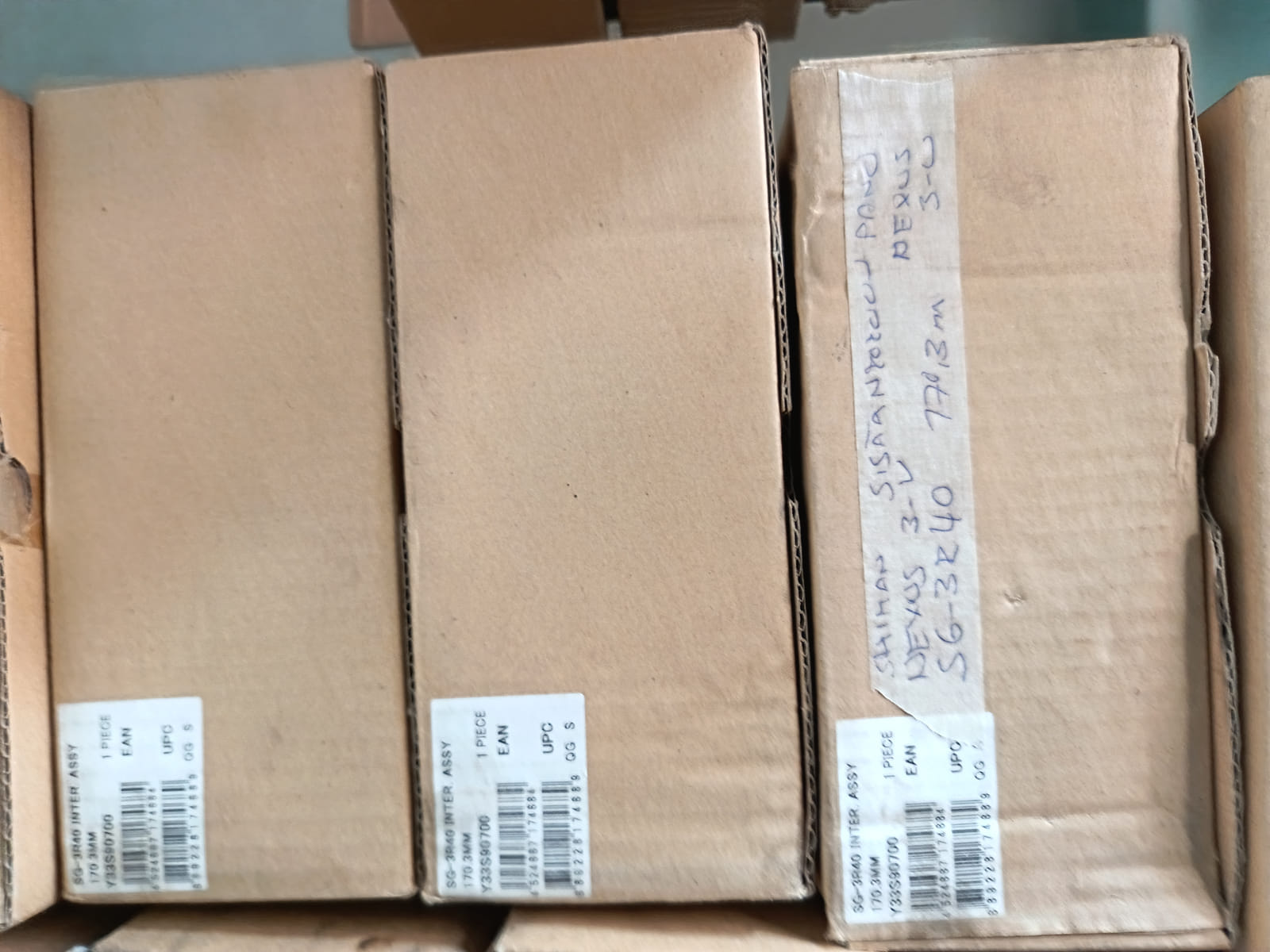 konkurssihuutokaupassa Erä Shimano-napavaihteiden sisäosia, Alfine-vaihdenapa ja kierrepakkoja. Esa T Tiainen Oy  Oy (2820807-3) konkurssipesä