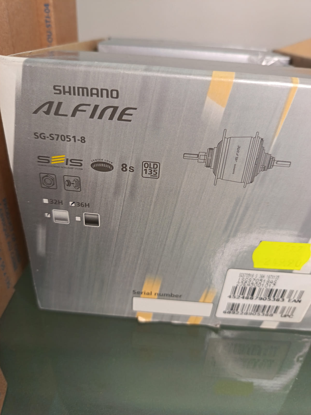 konkurssihuutokaupassa Erä Shimano-napavaihteiden sisäosia, Alfine-vaihdenapa ja kierrepakkoja. Esa T Tiainen Oy  Oy (2820807-3) konkurssipesä
