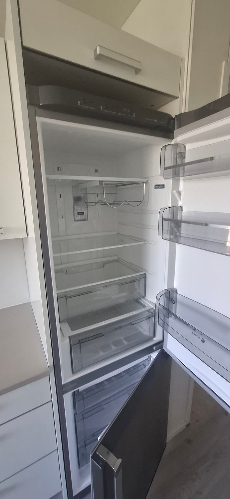 Rivitaloasunto, Nummisuutarinkatu 9, Kotka. HMJV Invest Oy -konkurssipesä (2814261-7)