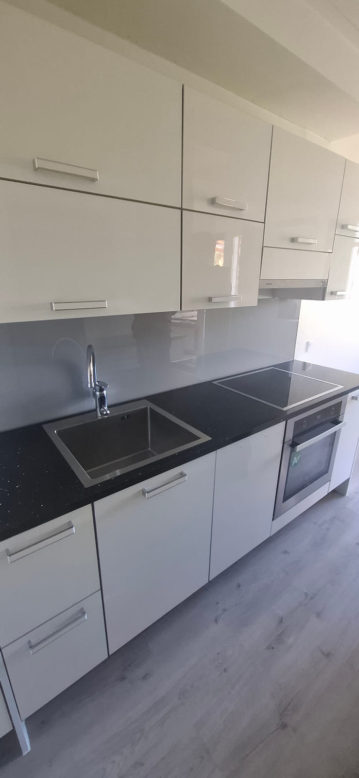 Rivitaloasunto, Nummisuutarinkatu 9, Kotka. HMJV Invest Oy -konkurssipesä (2814261-7)