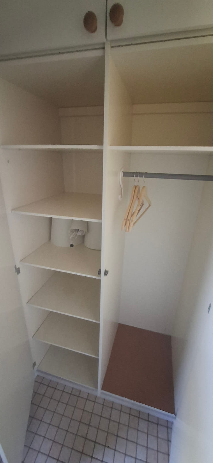 Rivitaloasunto, Nummisuutarinkatu 9, Kotka. HMJV Invest Oy -konkurssipesä (2814261-7)