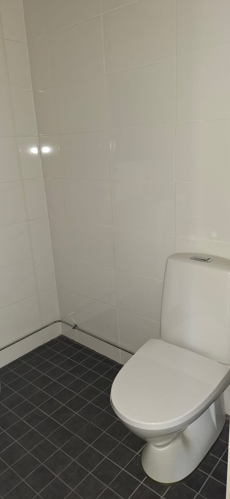 Rivitaloasunto, Nummisuutarinkatu 9, Kotka. HMJV Invest Oy -konkurssipesä (2814261-7)