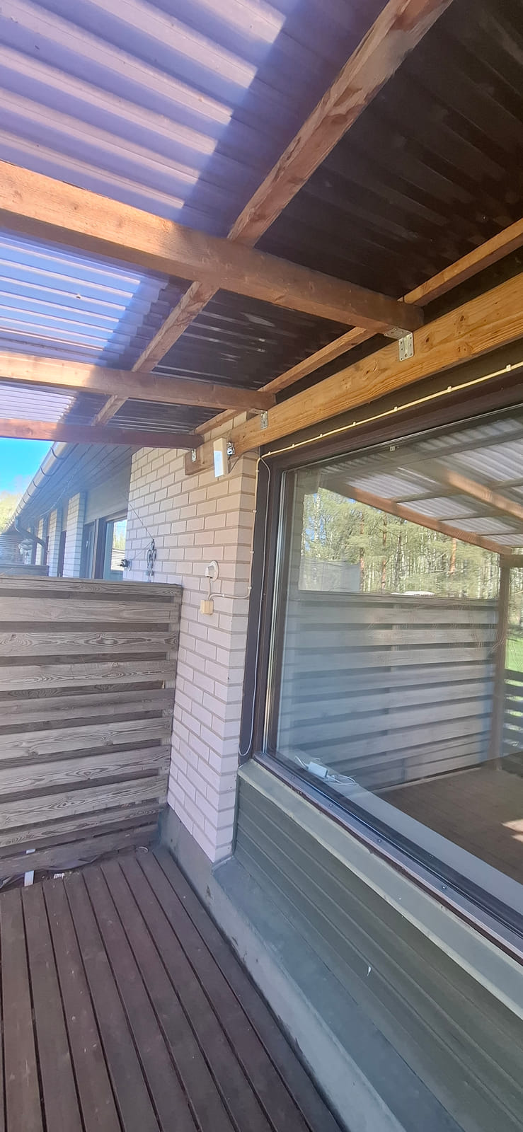 Rivitaloasunto, Nummisuutarinkatu 9, Kotka. HMJV Invest Oy -konkurssipesä (2814261-7)