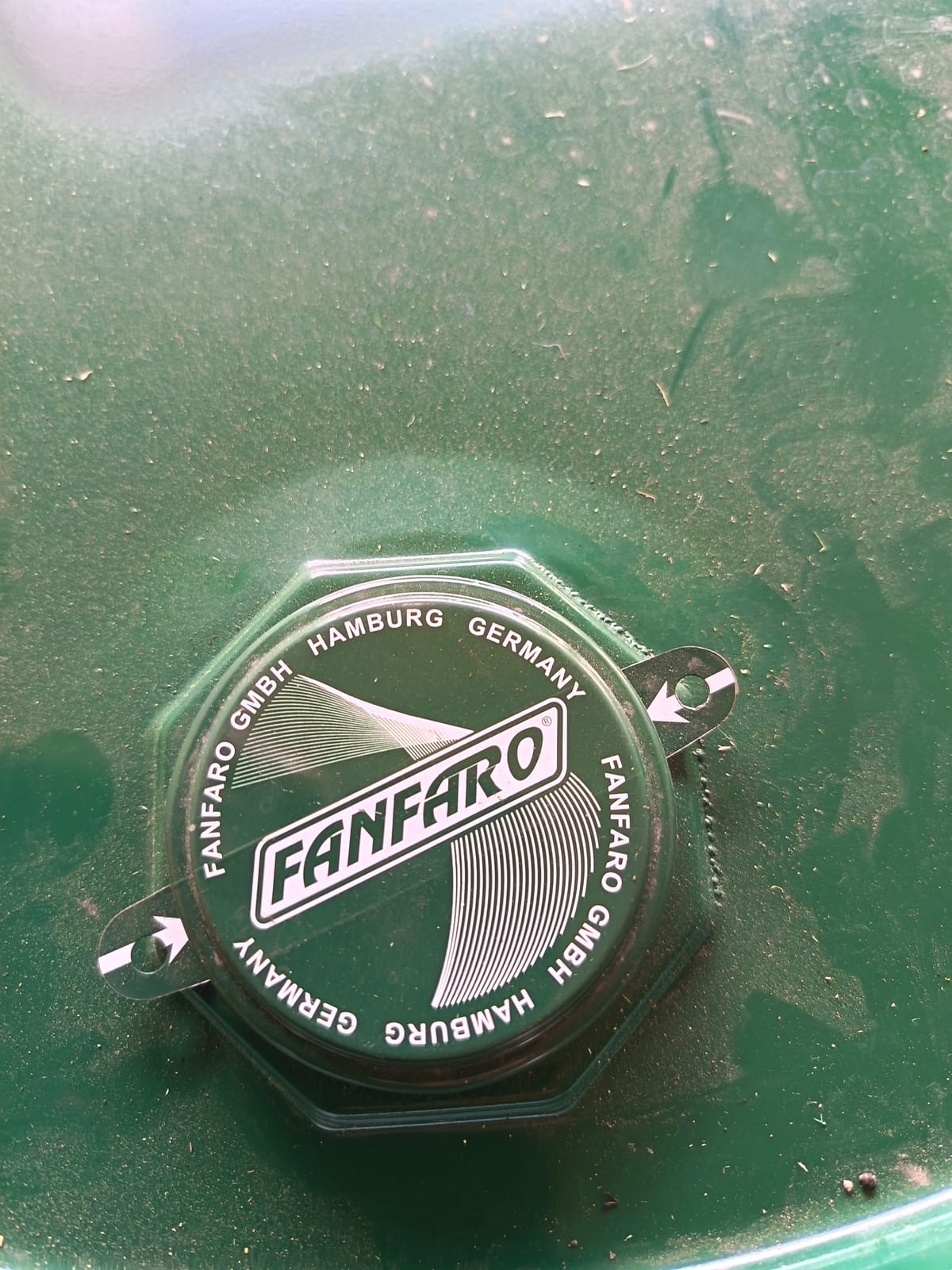 1.Erä Fanfaro-voiteluaineita 200 l tynnyreissä. KoHu-Works Oy (3127463-7) konkurssipesä