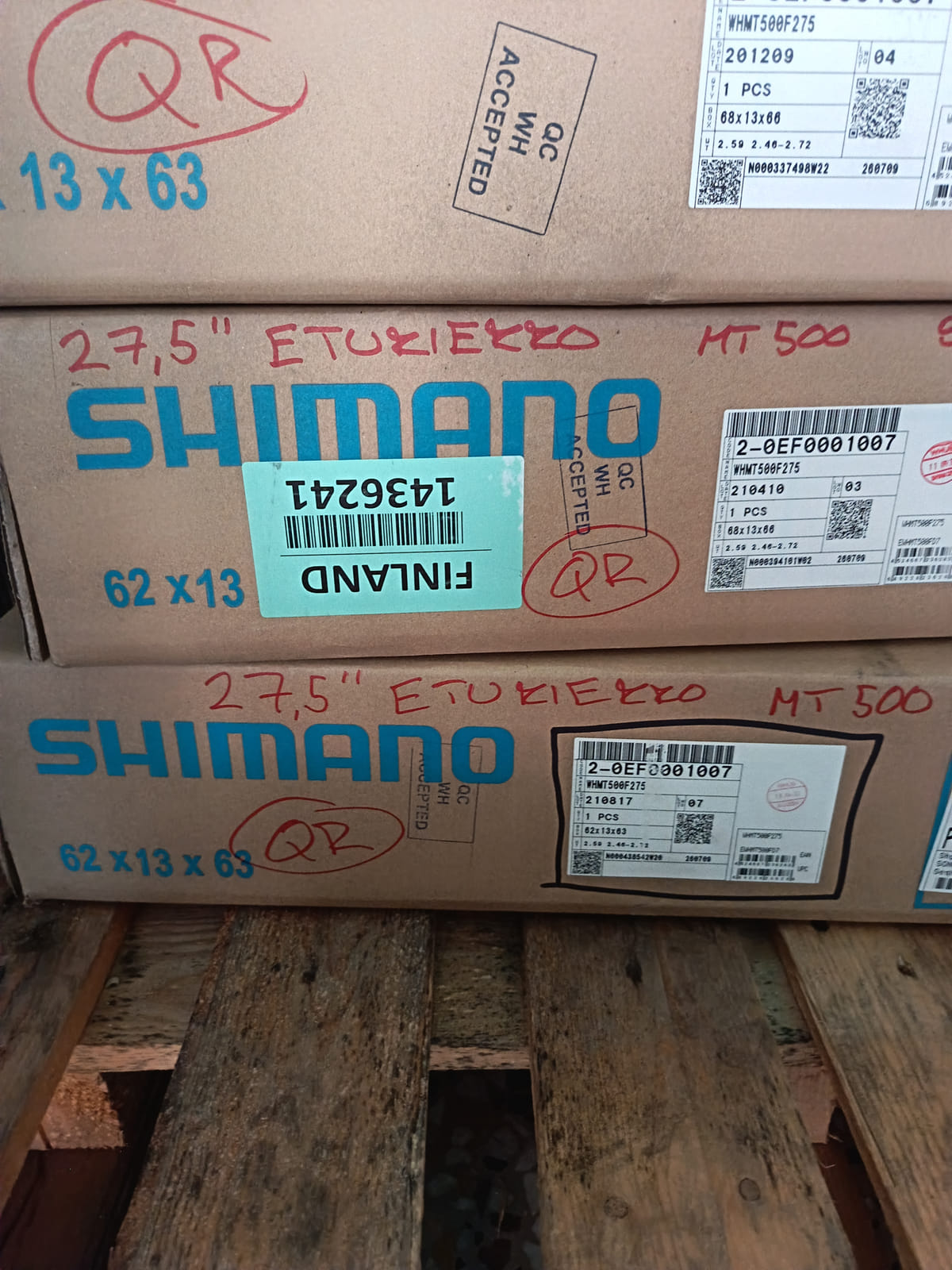 konkurssihuutokaupassa Erä Shimano-kiekkoja ja keskiölaakereita. Esa T Tiainen Oy Oy (2820807-3) konkurssipesä