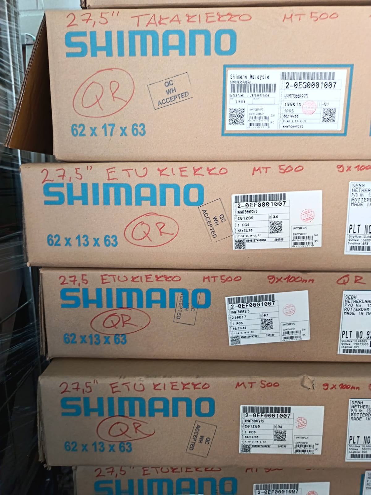 konkurssihuutokaupassa Erä Shimano-kiekkoja ja keskiölaakereita. Esa T Tiainen Oy Oy (2820807-3) konkurssipesä