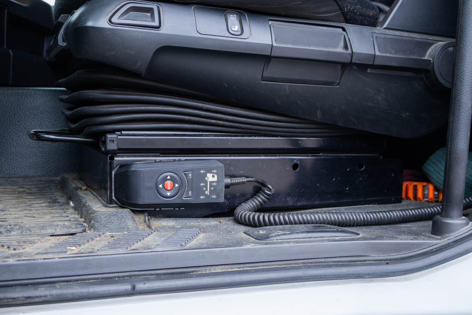 Mercedes-Benz Actros -kuorma-auto (MOO-354), MPT-Jakelu Oy konkurssipesä (2680888-4)