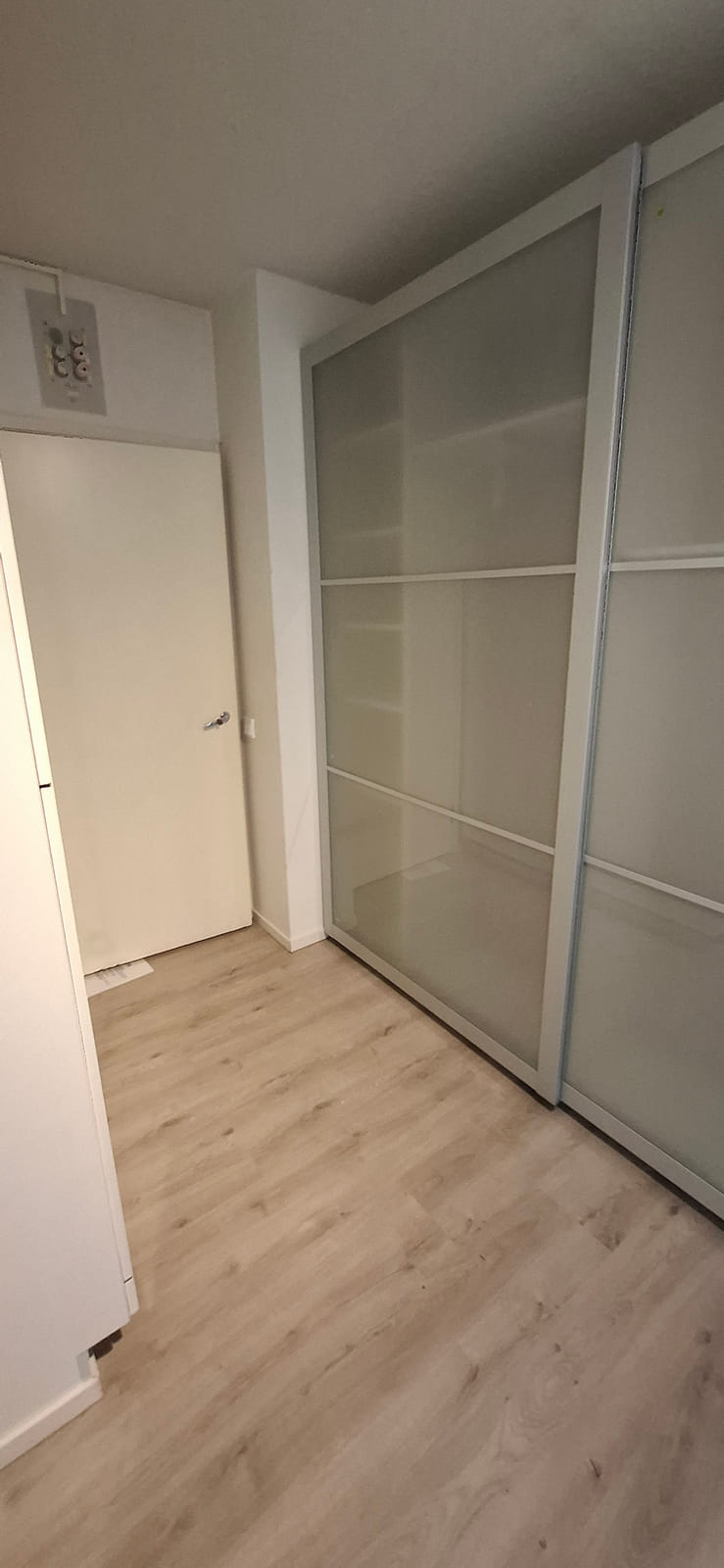 Kerrostalokaksio. Aarnenkatu 2, Hamina, HMJV Invest Oy -konkurssipesä (2814261-7)