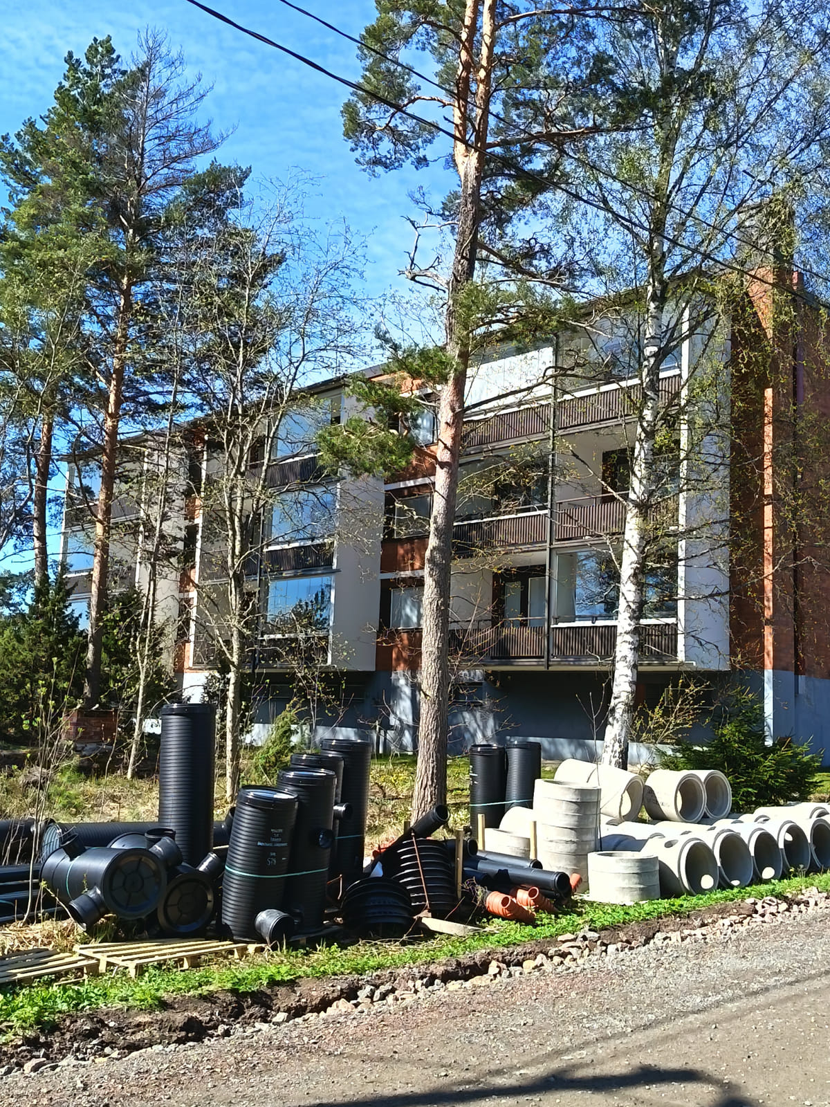Kerrostalokaksio. Aarnenkatu 2, Hamina, HMJV Invest Oy -konkurssipesä (2814261-7)