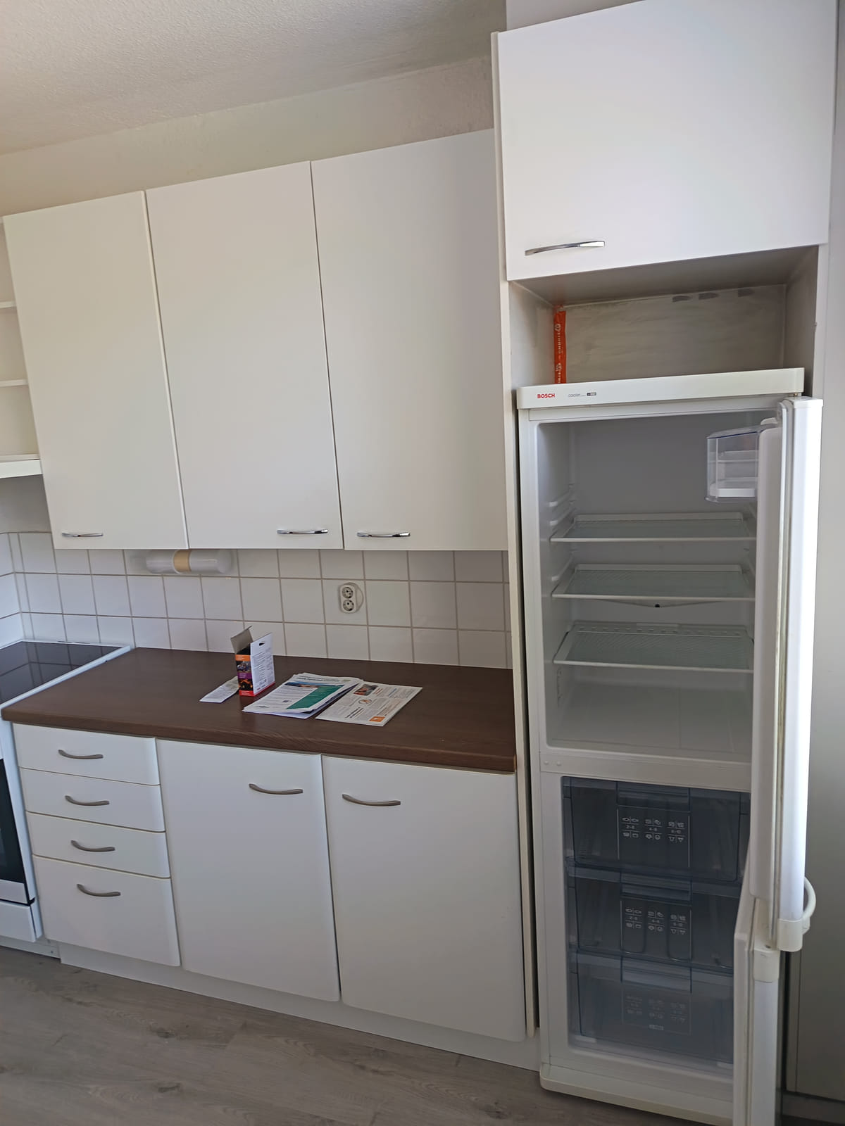 Kerrostalokaksio. Aarnenkatu 2, Hamina, HMJV Invest Oy -konkurssipesä (2814261-7)