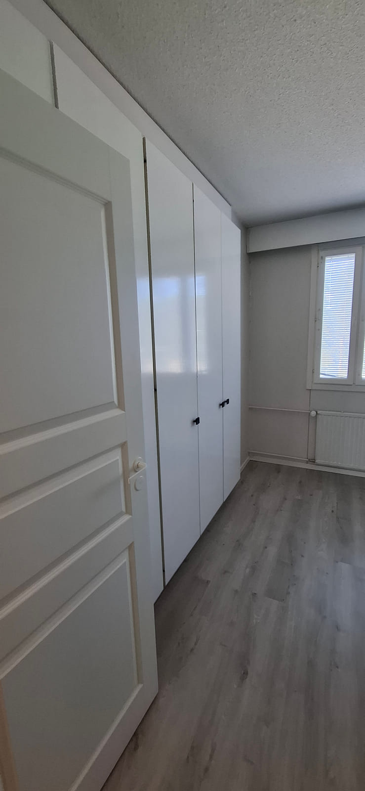 Kerrostalokaksio. Aarnenkatu 2, Hamina, HMJV Invest Oy -konkurssipesä (2814261-7)