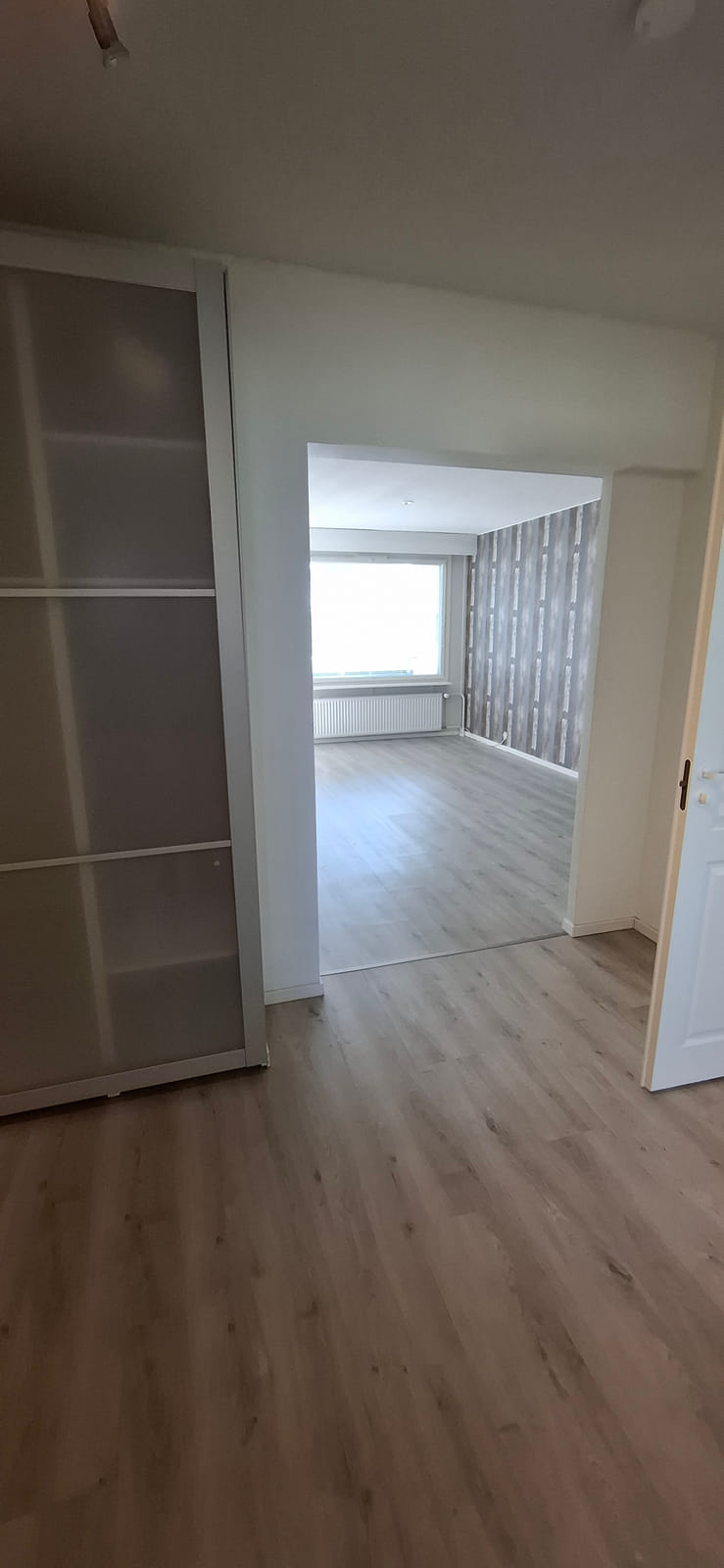 Kerrostalokaksio. Aarnenkatu 2, Hamina, HMJV Invest Oy -konkurssipesä (2814261-7)