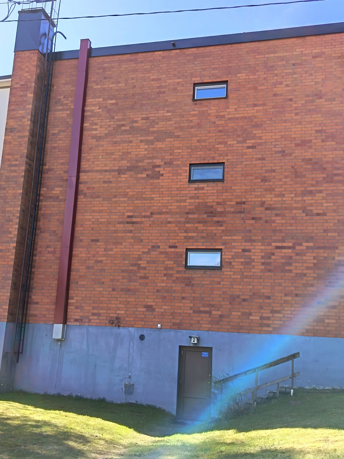 Kerrostalokaksio. Aarnenkatu 2, Hamina, HMJV Invest Oy -konkurssipesä (2814261-7)