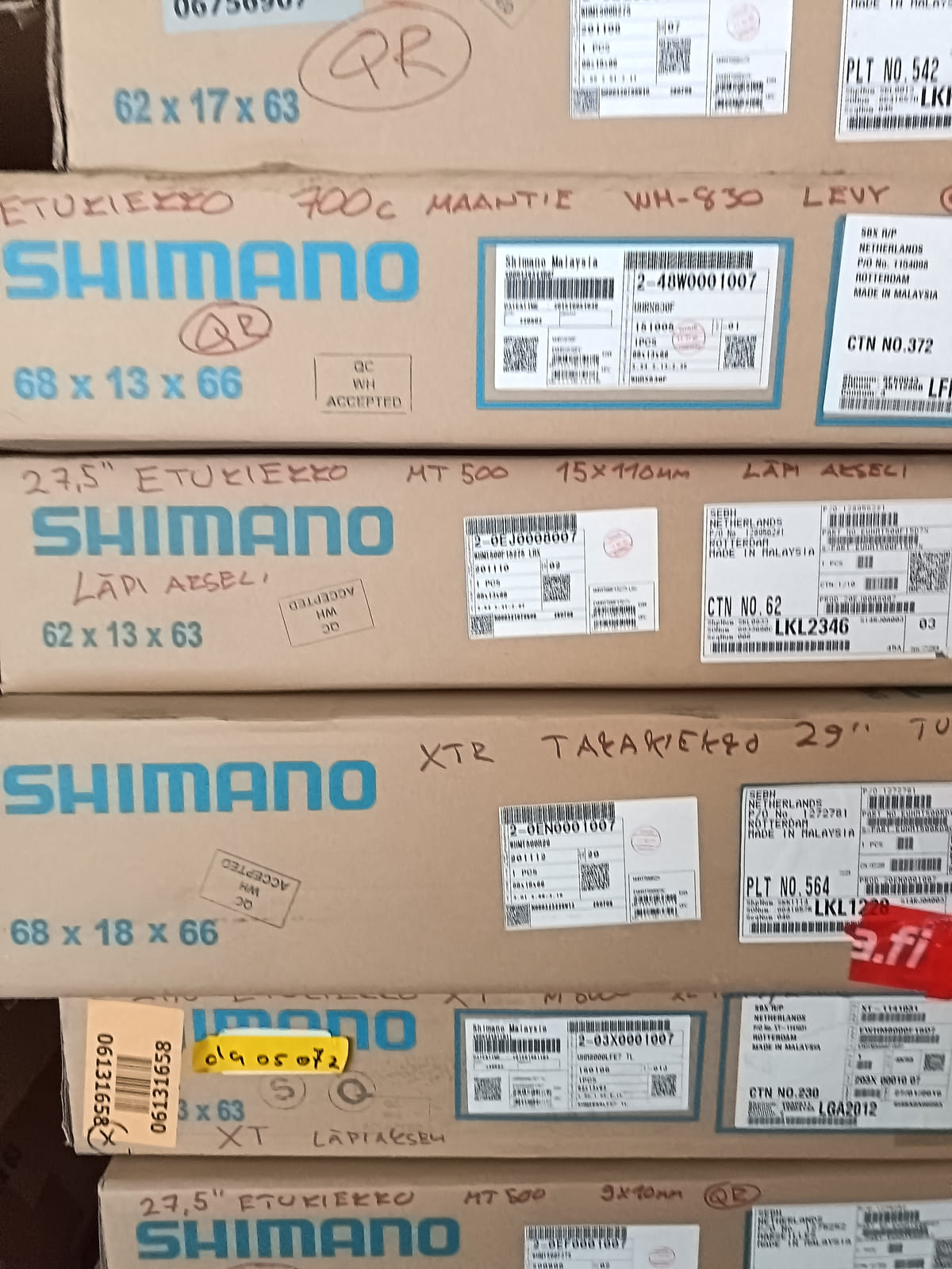 konkurssihuutokaupassa Erä Shimano-polkupyörän kiekkoja – MT500, XT, XTR ja RX830. Esa T Tiainen Oy Oy (2820807-3) konkurssipesä