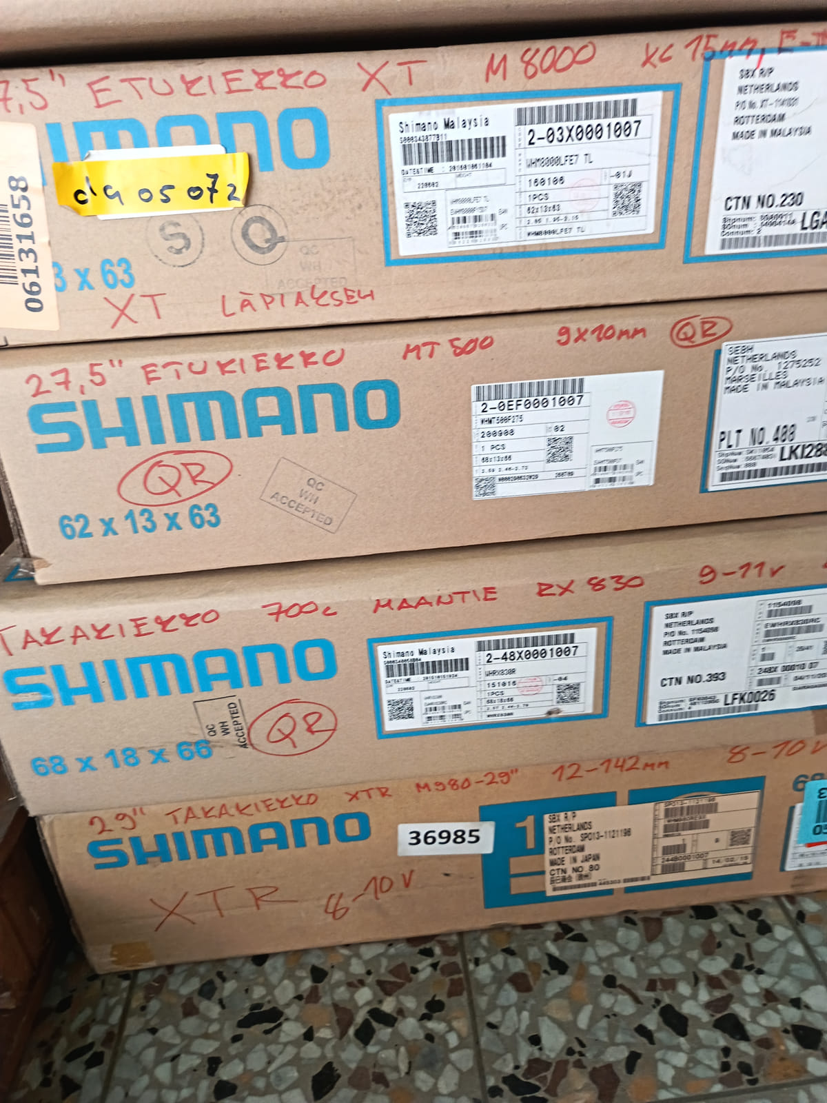 konkurssihuutokaupassa Erä Shimano-polkupyörän kiekkoja – MT500, XT, XTR ja RX830. Esa T Tiainen Oy Oy (2820807-3) konkurssipesä