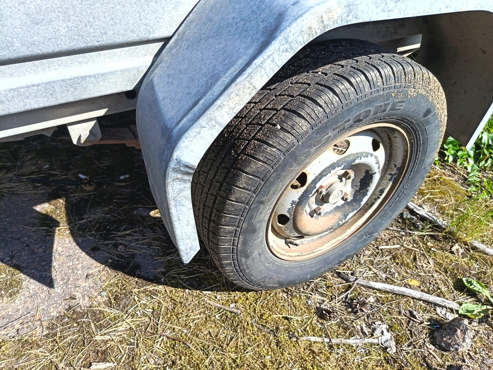 WGB-551 Kevyt perävaunu Aku 270 L/264. Sipono Oy (0990563-1)  konkurssipesä