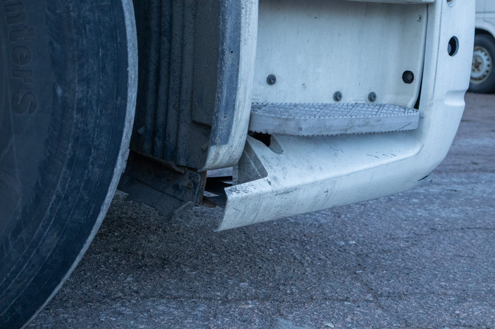 Scania P280 jakari (BVA-510).MPT-Jakelu Oy konkurssipesä (2680888-4)