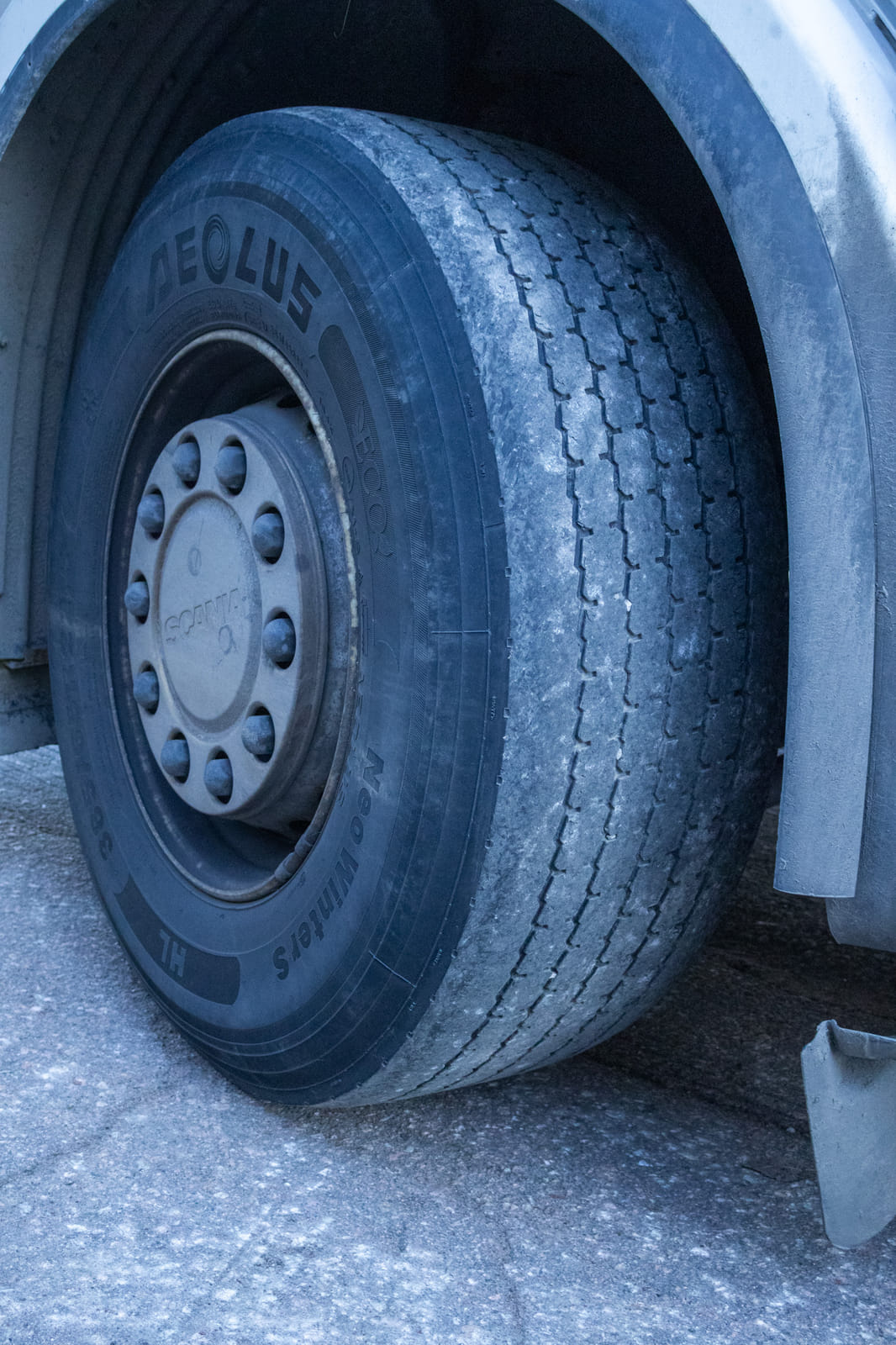 Scania P280 jakari (BVA-510).MPT-Jakelu Oy konkurssipesä (2680888-4)