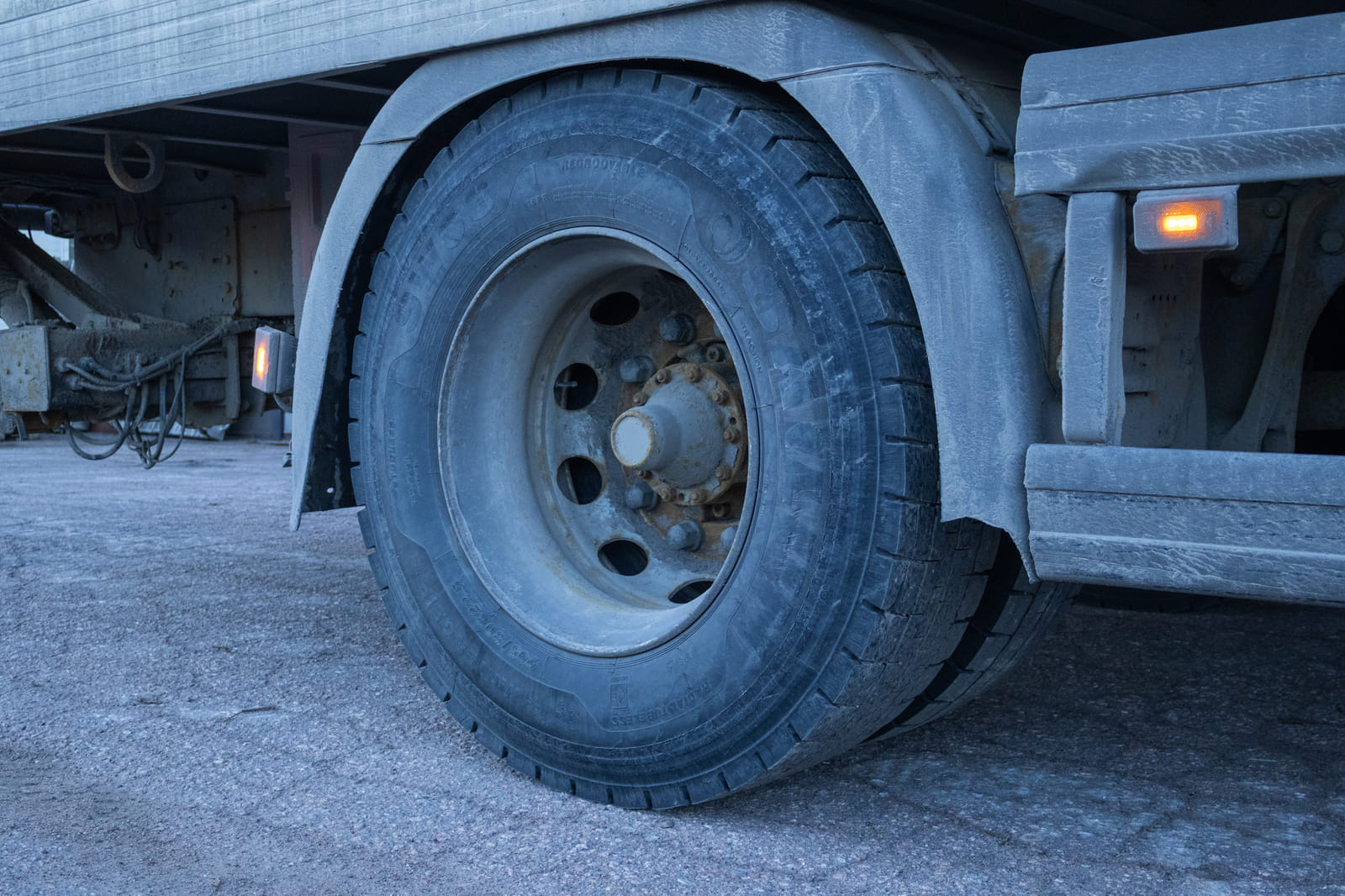 Scania P280 jakari (BVA-510).MPT-Jakelu Oy konkurssipesä (2680888-4)