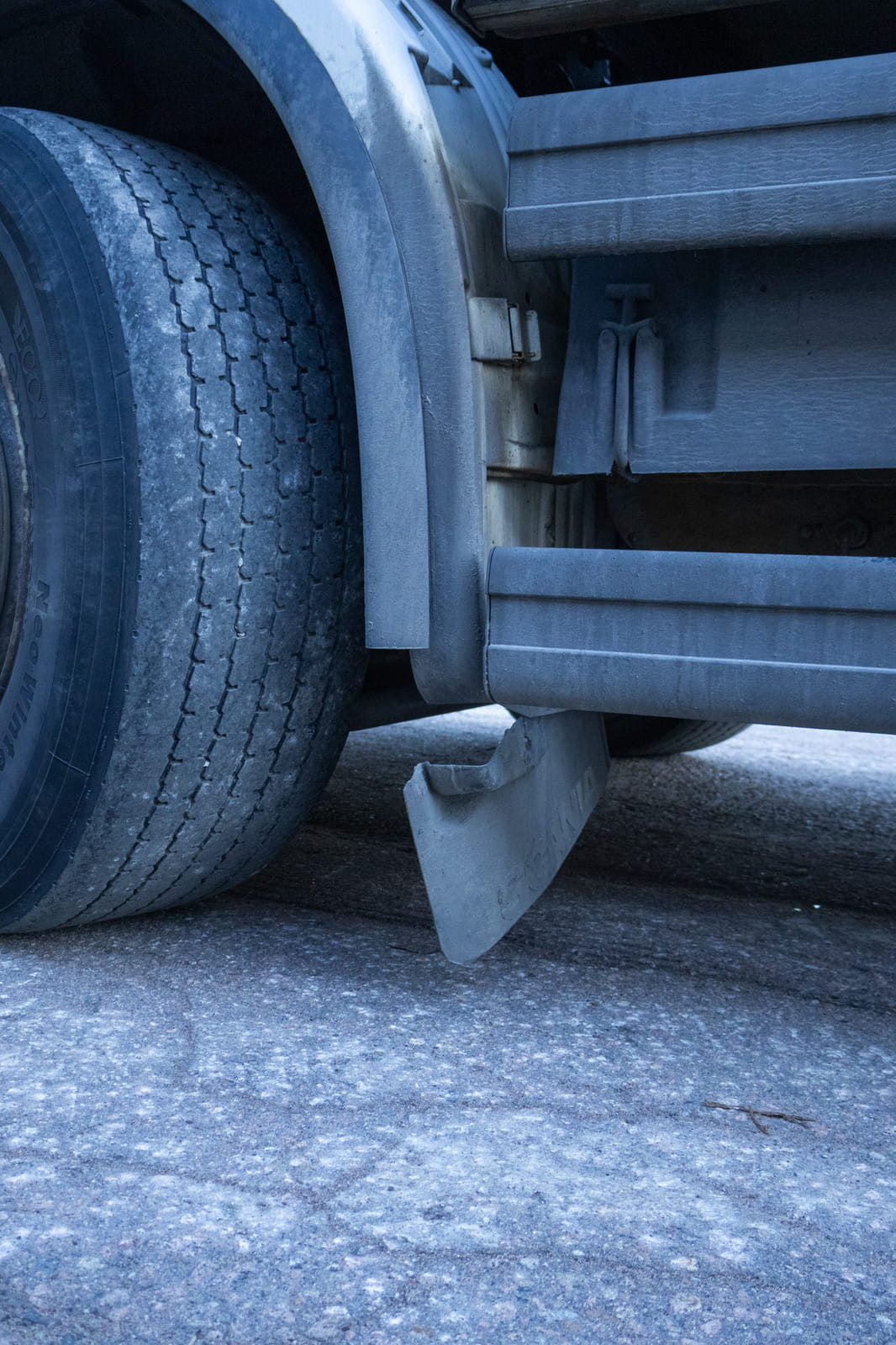 Scania P280 jakari (BVA-510).MPT-Jakelu Oy konkurssipesä (2680888-4)