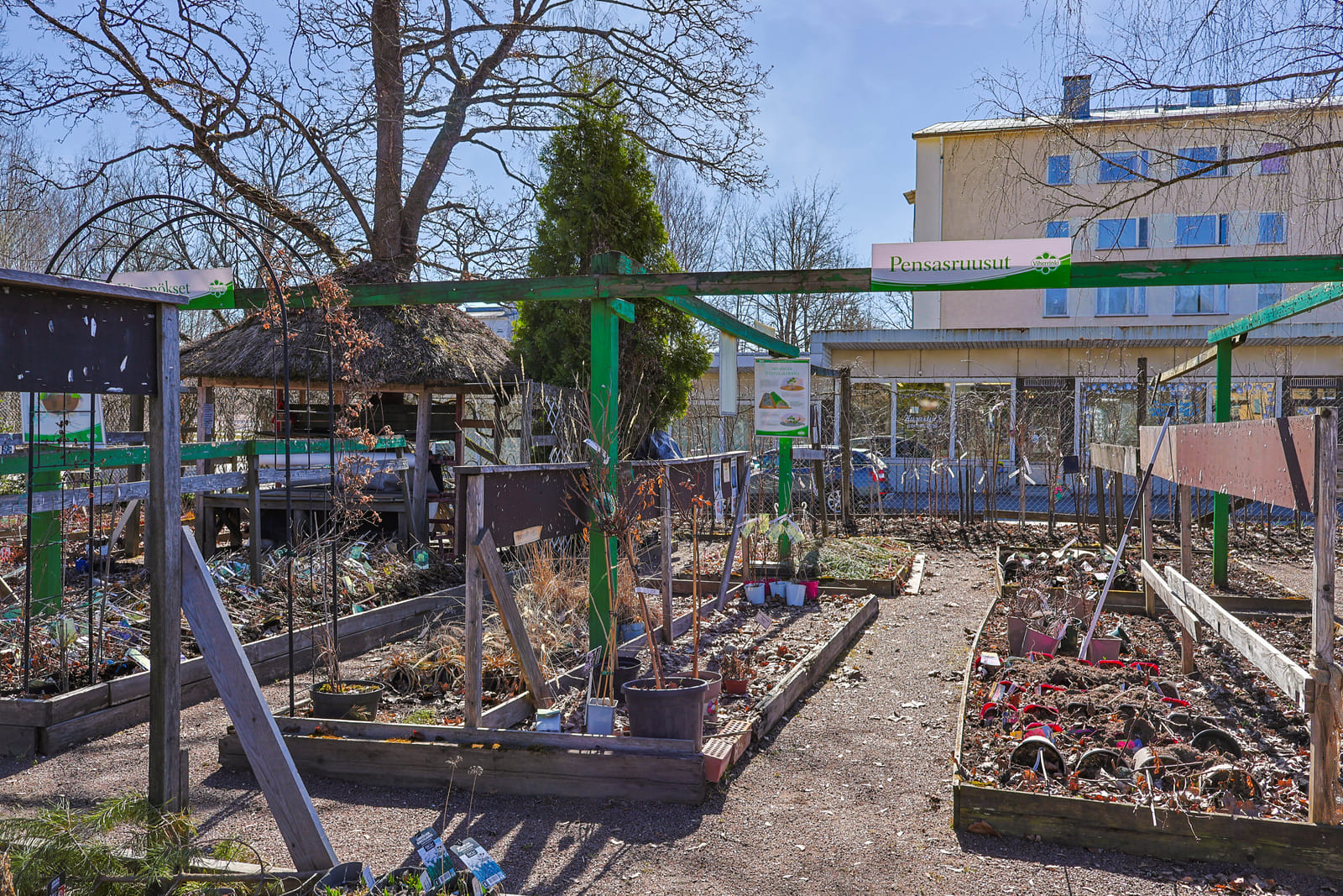 Viherpiha/kauppa vuokraoikeustontilla. Kuusaankosken Viherpiste Oy (3414973-5) konkurssi