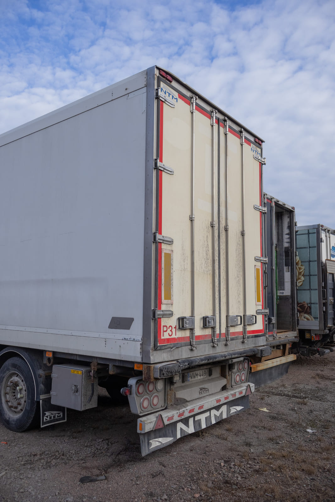 NTM  täysperävaunu – Thermo King kylmäkone( WWM-449).MPT-Jakelu Oy konkurssipesä (2680888-4)