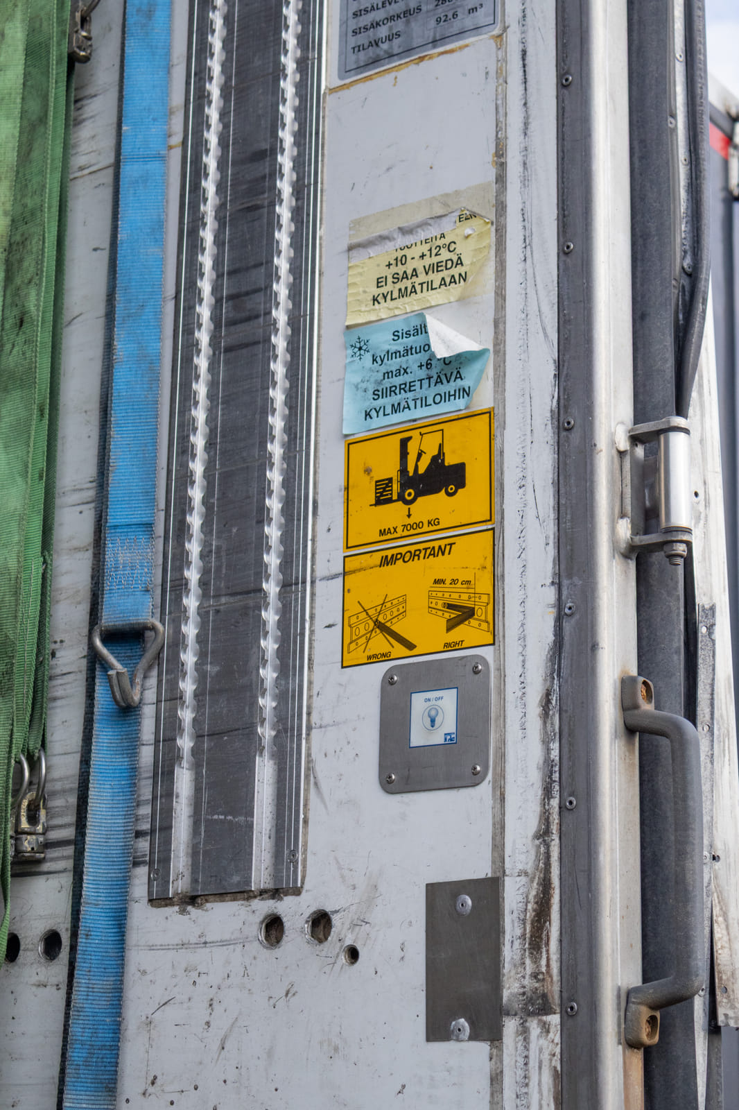 NTM  täysperävaunu – Thermo King kylmäkone( WWM-449).MPT-Jakelu Oy konkurssipesä (2680888-4)