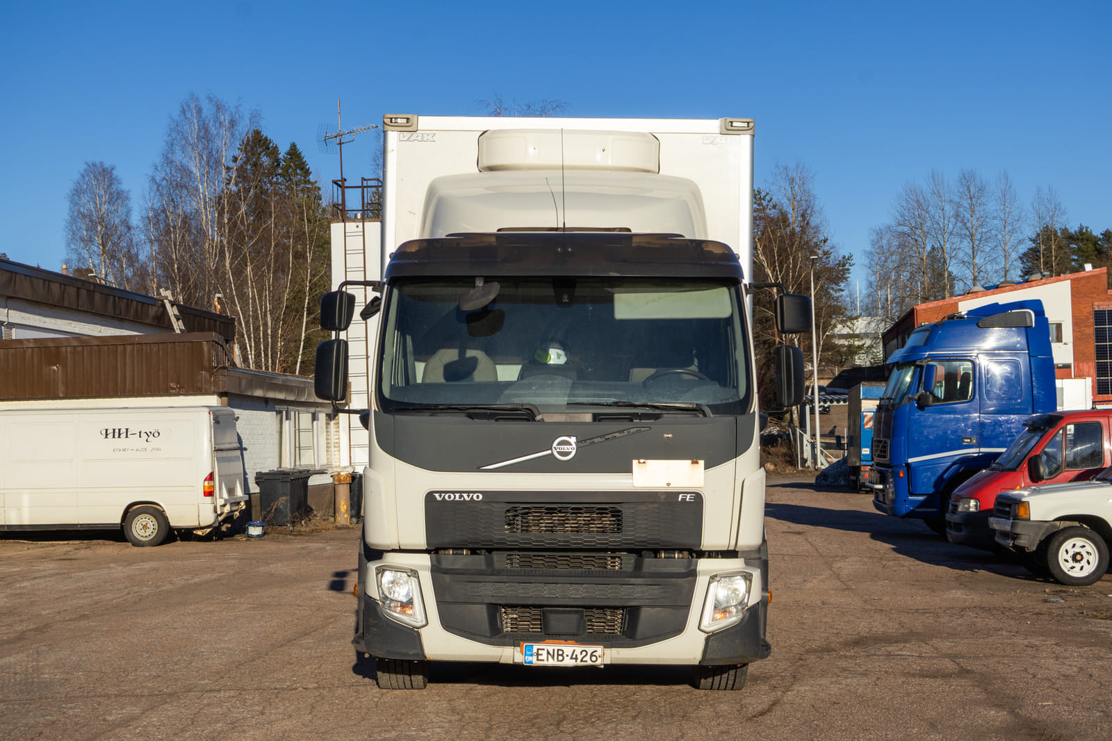 Volvo FE 42 R-D8 (ENB-426). MPT-Jakelu Oy konkurssipesä (2680888-4)