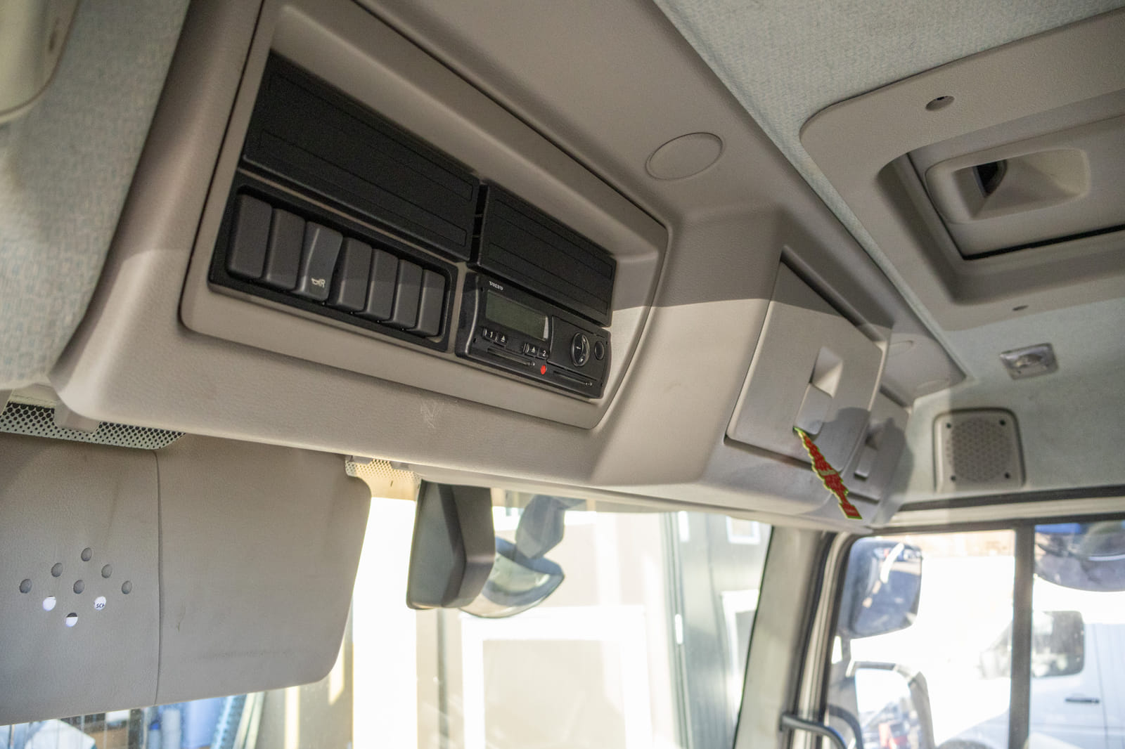 Volvo FE 42 R-D8 (ENB-426). MPT-Jakelu Oy konkurssipesä (2680888-4)