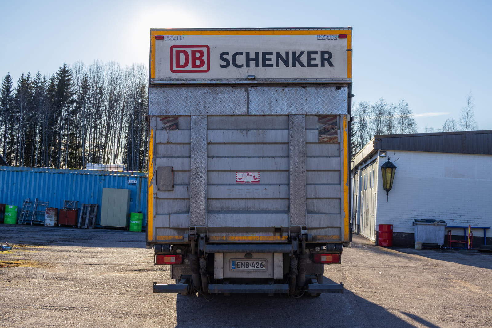 Volvo FE 42 R-D8 (ENB-426). MPT-Jakelu Oy konkurssipesä (2680888-4)