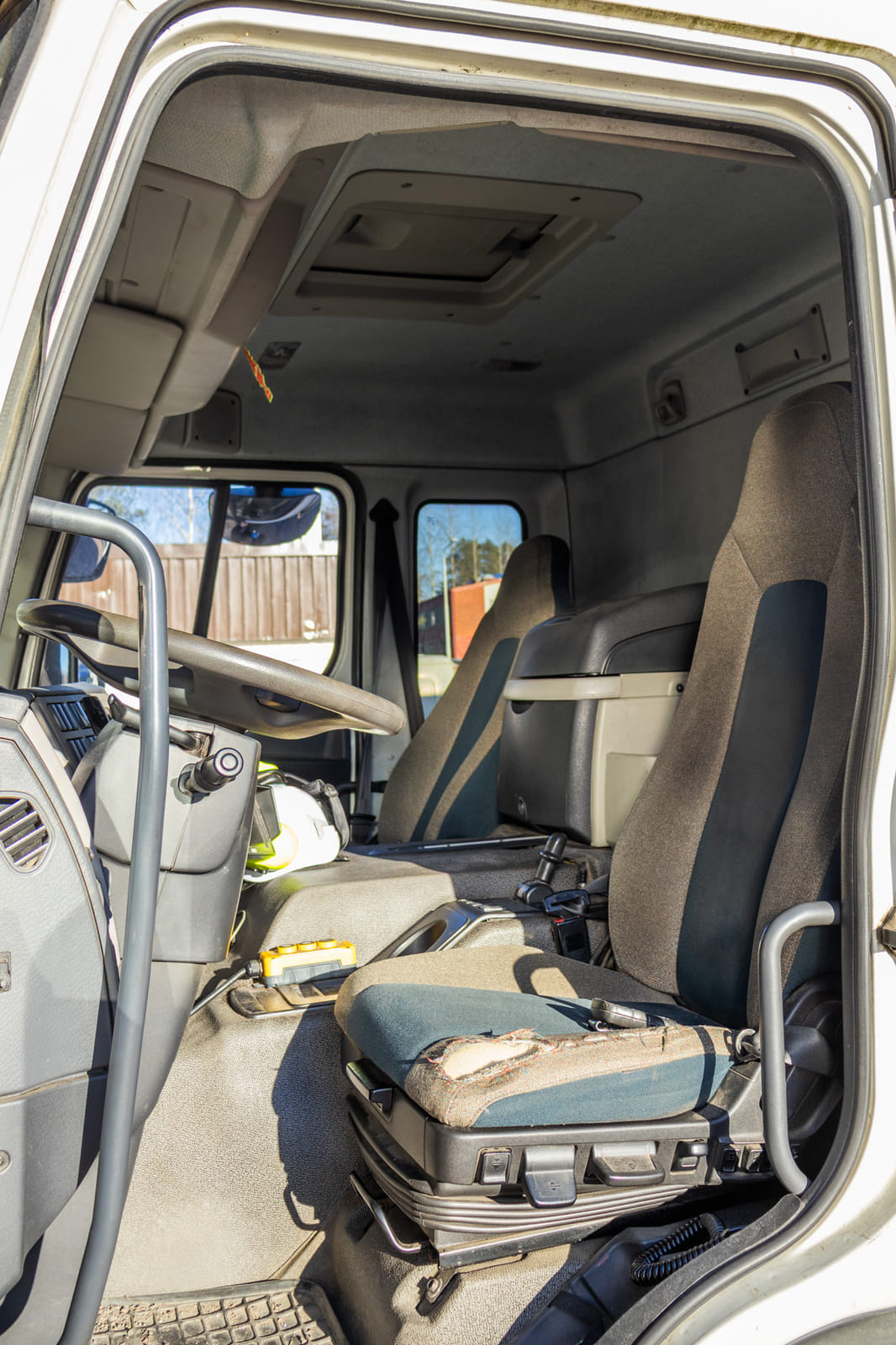 Volvo FE 42 R-D8 (ENB-426). MPT-Jakelu Oy konkurssipesä (2680888-4)