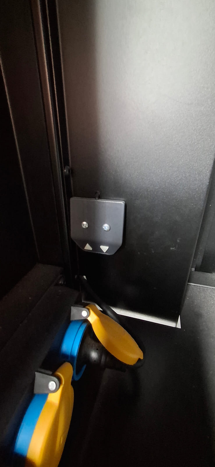 Top box- siirrettövä myyntikoju. BDB Finland Oy konkurssipesä 3426528-5