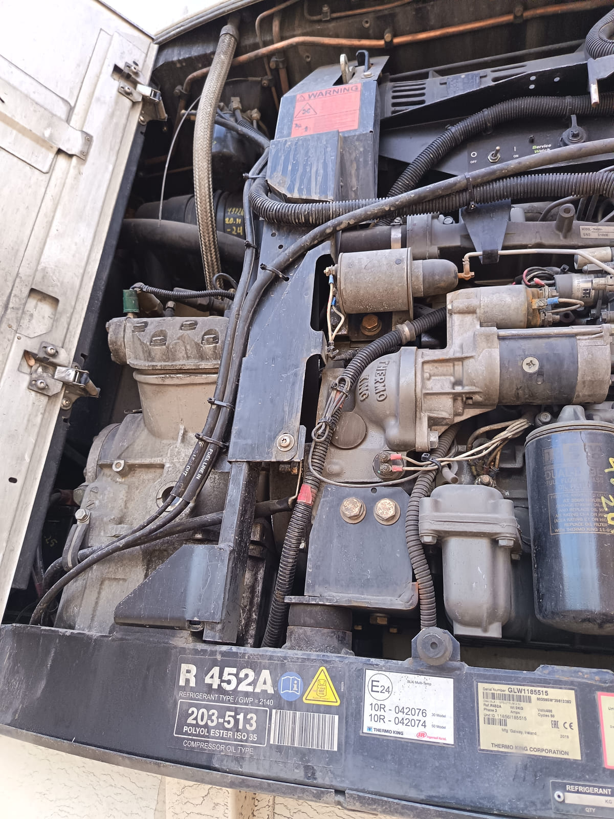 VAK kylmäperävaunu + Thermo King kylmäkone. MPT-Jakelu Oy konkurssipesä (2680888-4)