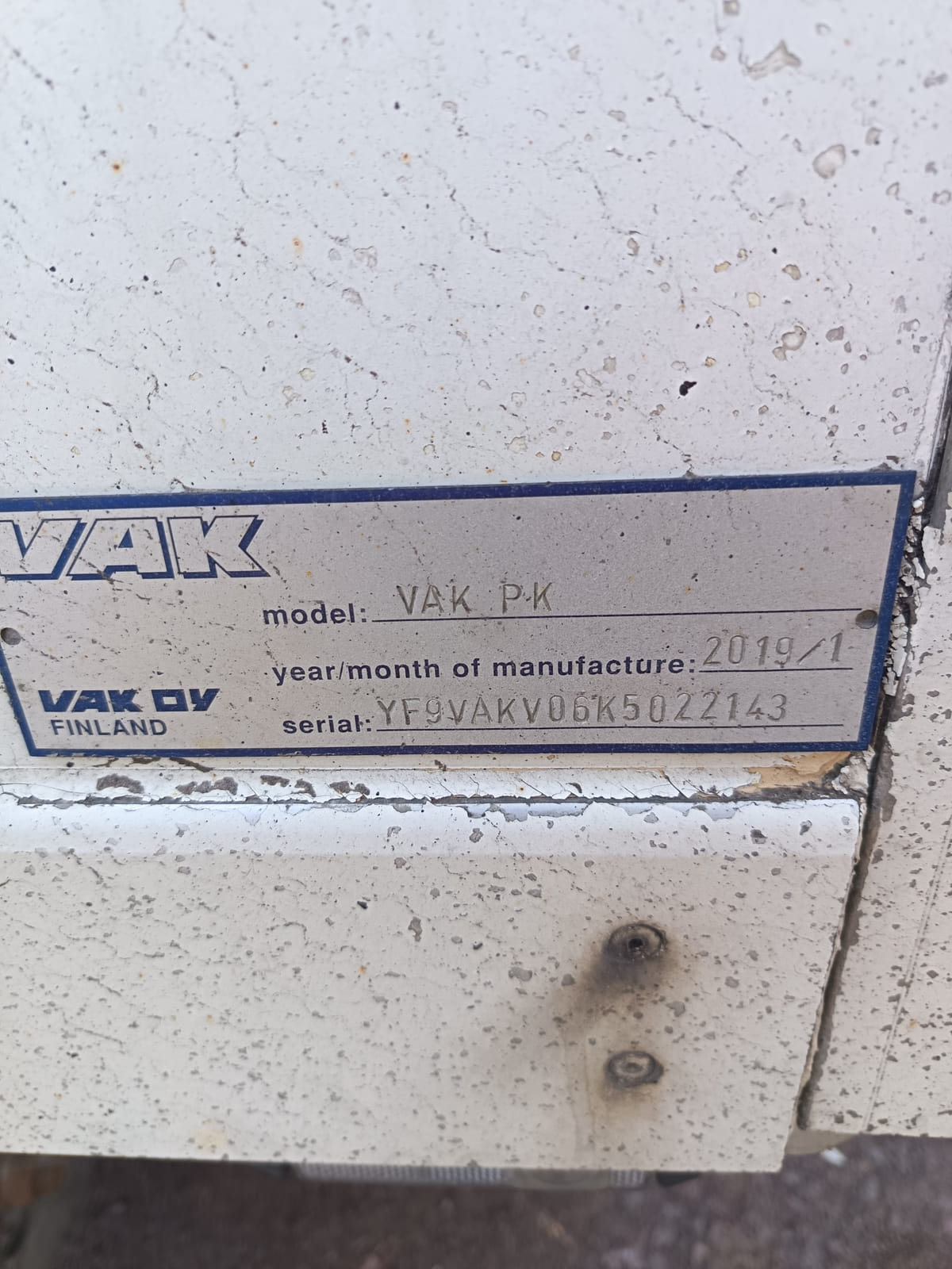 VAK kylmäperävaunu + Thermo King kylmäkone. MPT-Jakelu Oy konkurssipesä (2680888-4)