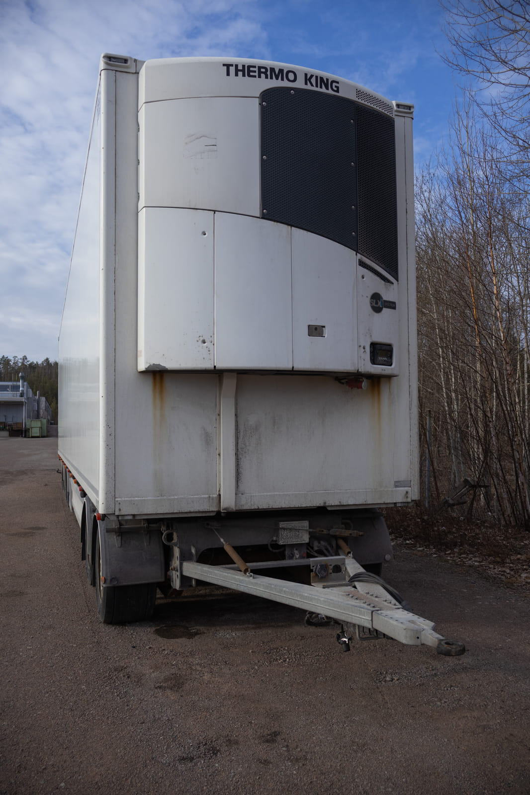 VAK kylmäperävaunu + Thermo King kylmäkone. MPT-Jakelu Oy konkurssipesä (2680888-4)