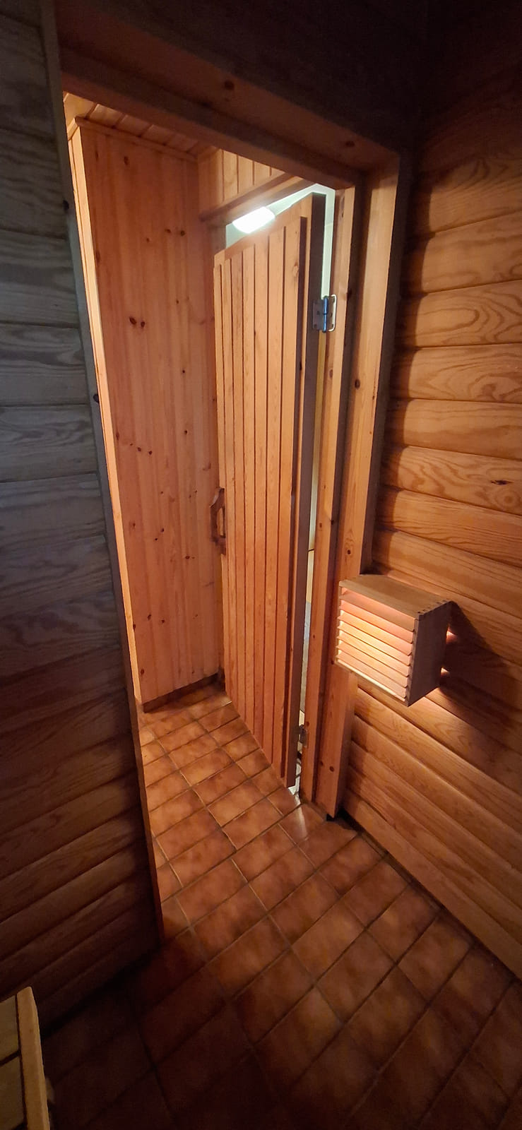 Kuolinpesä myy – siisti ja hyvin pidetty rivitalokaksio omalla saunalla, Jaalassa
