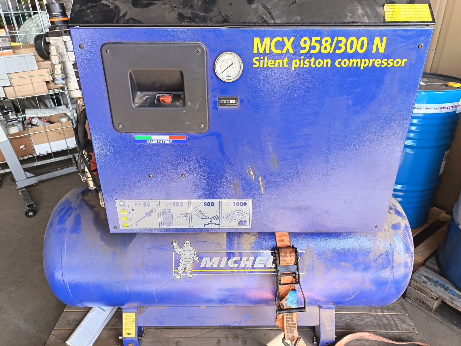 Michelin MCX 958/300 N Silent Piston Compressor. KoHu-Works Oy (3127463-7) konkurssipesä