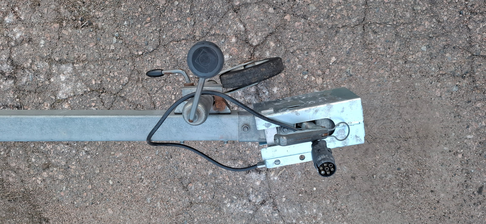 Venetraileri AKU 750. Tmi 360 Rakennus ja LVI palvelut (2928055-2) konkurssipesä