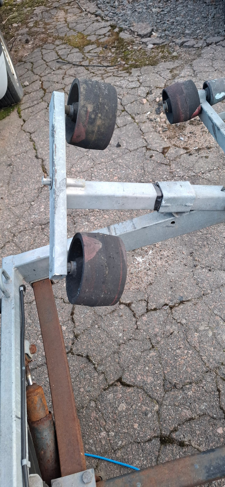 Venetraileri AKU 750. Tmi 360 Rakennus ja LVI palvelut (2928055-2) konkurssipesä