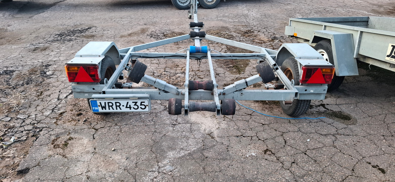 Venetraileri AKU 750. Tmi 360 Rakennus ja LVI palvelut (2928055-2) konkurssipesä