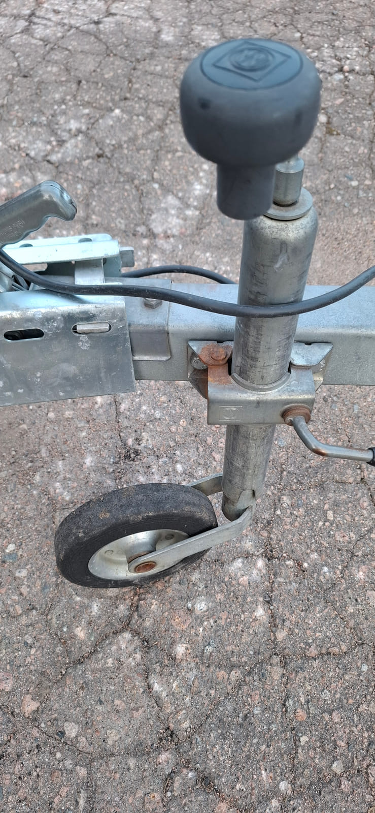 Venetraileri AKU 750. Tmi 360 Rakennus ja LVI palvelut (2928055-2) konkurssipesä