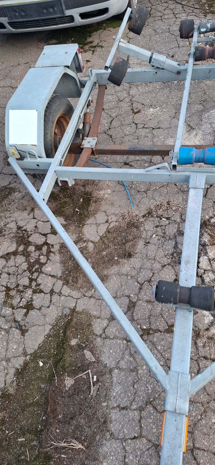 Venetraileri AKU 750. Tmi 360 Rakennus ja LVI palvelut (2928055-2) konkurssipesä