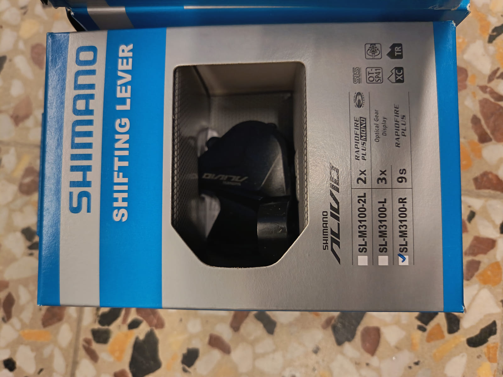 konkurssihuutokaupassa Erä Shimano-polkupyörän osia – jarrulevyt, vaihtajat, vaihdevivut ja rataspakat. Esa T Tiainen Oy Oy (2820807-3) konkurssipesä