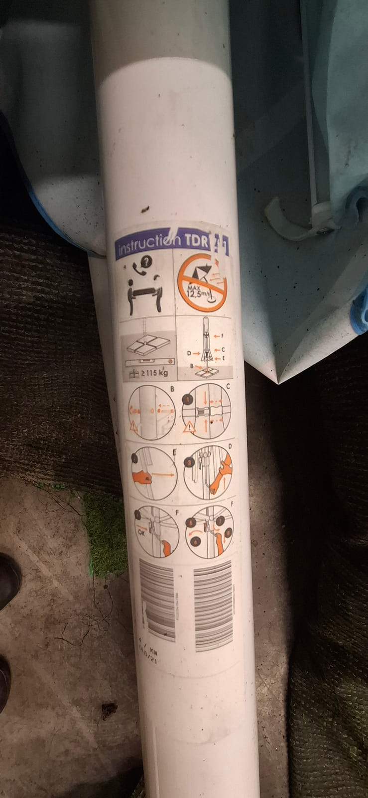 Terassikalusteet. DBD Finland Oy konkurssipesä 3426528-5