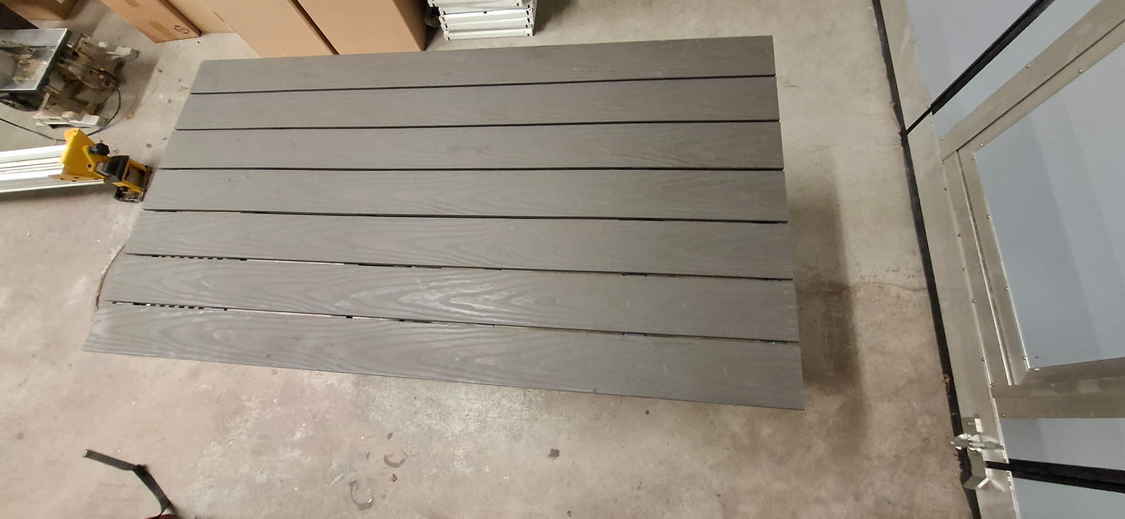 Terassikalusteet. DBD Finland Oy konkurssipesä 3426528-5