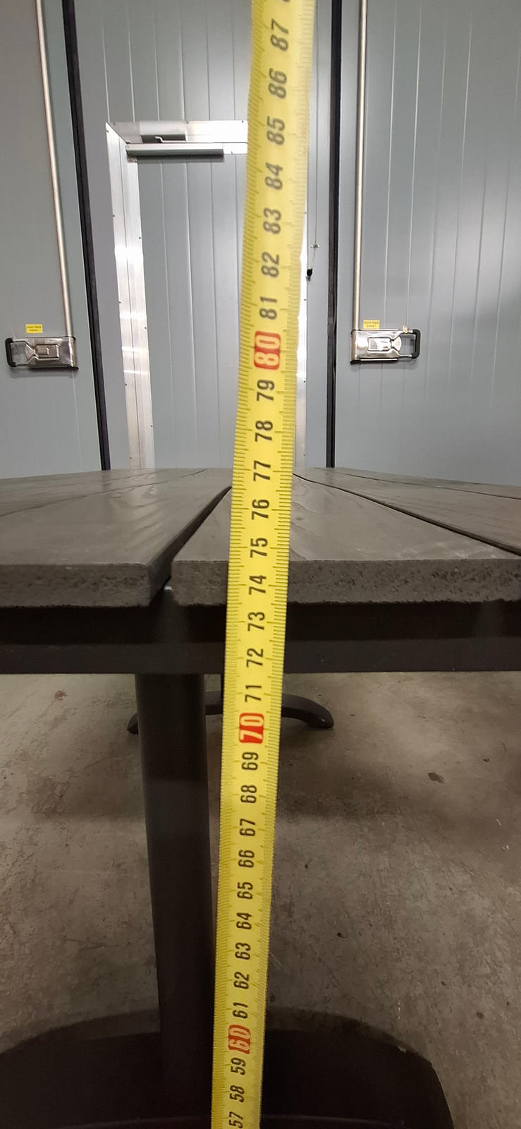 Terassikalusteet. DBD Finland Oy konkurssipesä 3426528-5